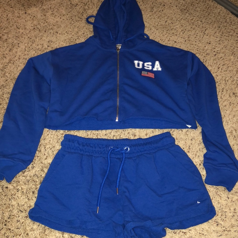 Forever 21 Women’s jogging set